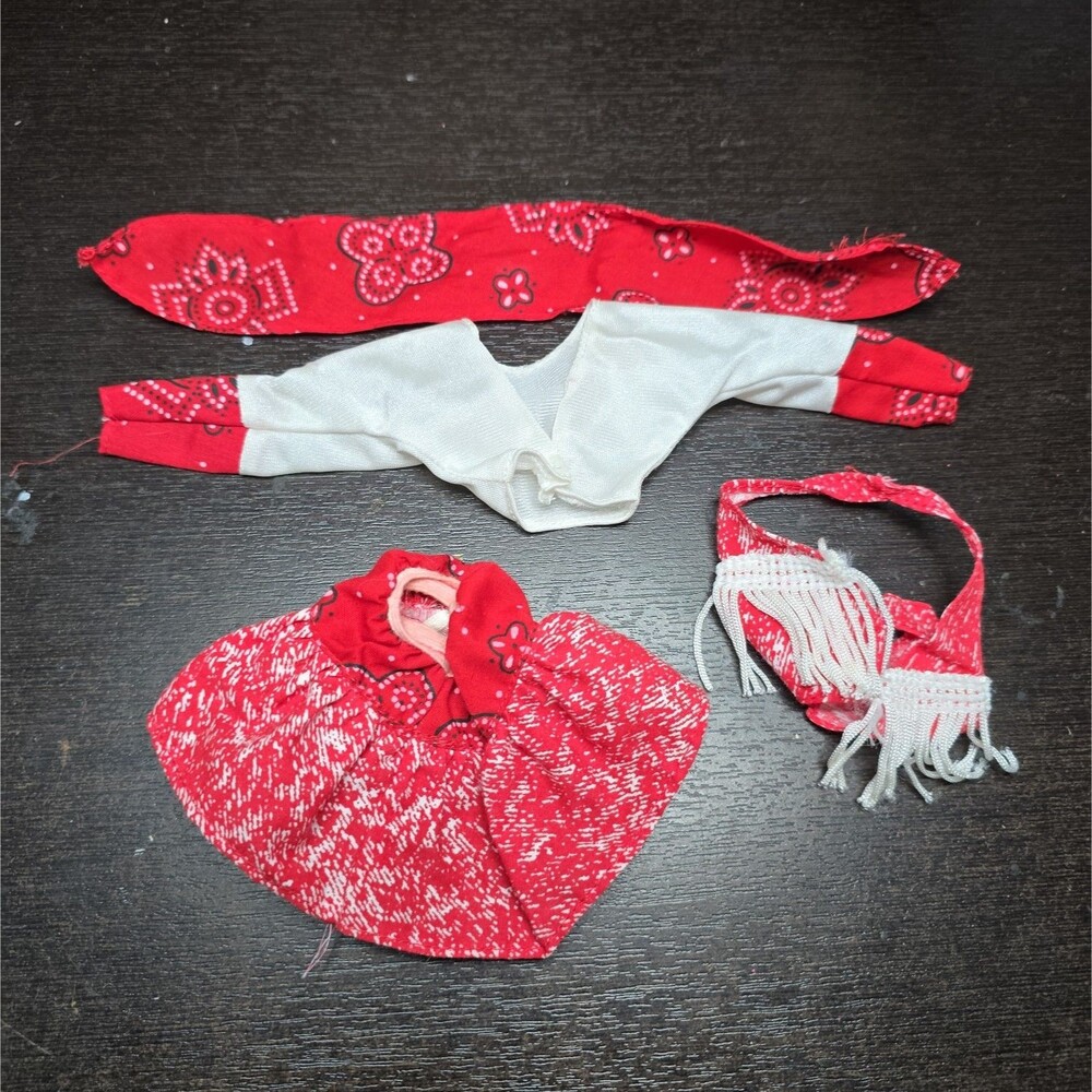 Trail Blazin' Barbie Doll Special Edition 1991 Mattel Outfit Country Red & White